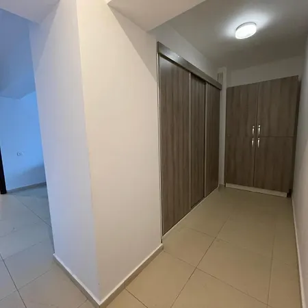 Lake Boutique - 2 Camere, Etaj 2, Zona Vega *